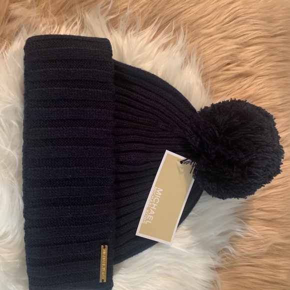 MICHAEL KORS NAVY BLUE HAT - Picture 2 of 4